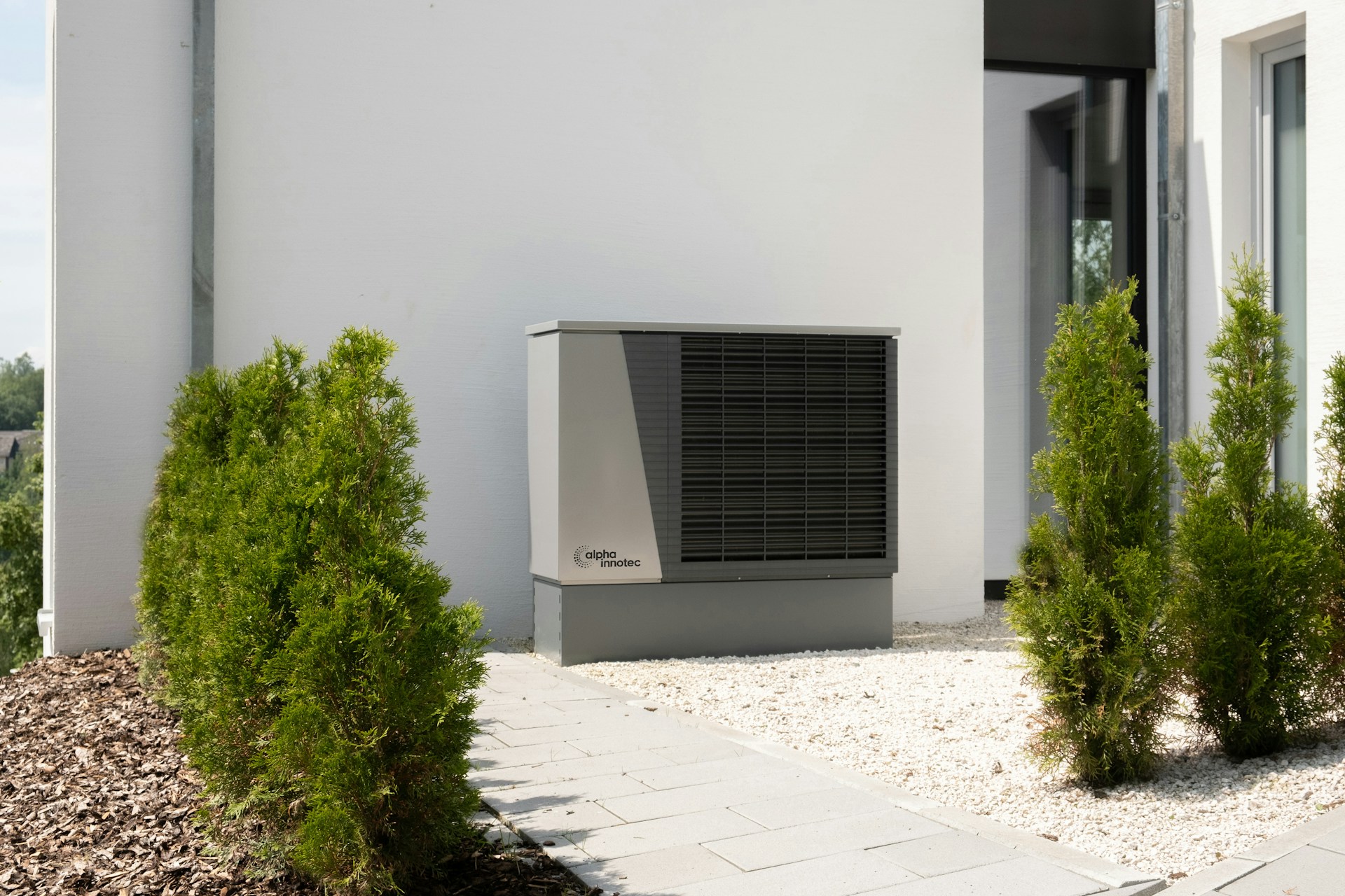 Maximise Your Iconic Air Source Heat Pump Efficiency: A Homeowner’s Guide